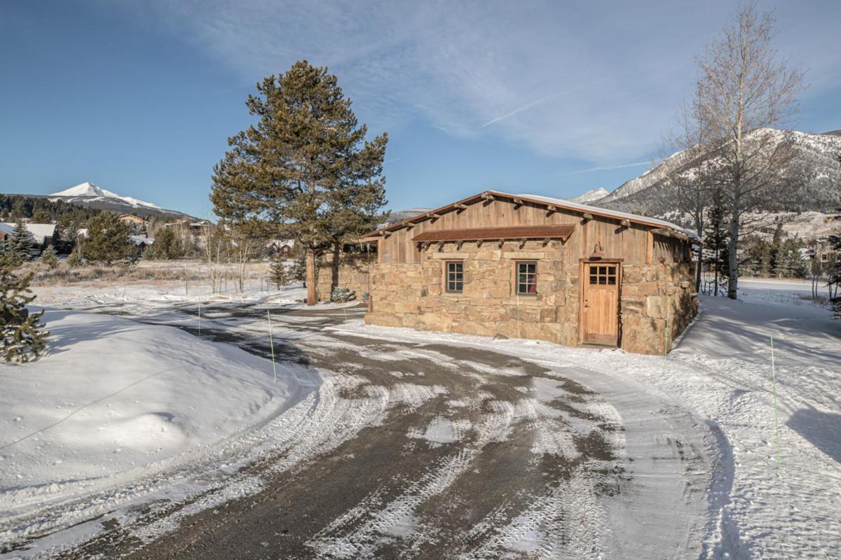 Hobbit House Villa Big Sky Exterior photo